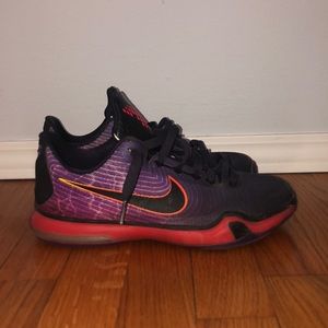 Kobe 10 “Hero”